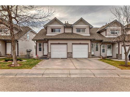 131 Millview Square Sw, Calgary, AB - Outdoor With Facade