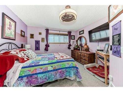 131 Millview Square Sw, Calgary, AB - Indoor Photo Showing Bedroom