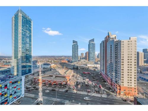 1504-1118 12 Avenue Sw, Calgary, AB - Outdoor With Facade