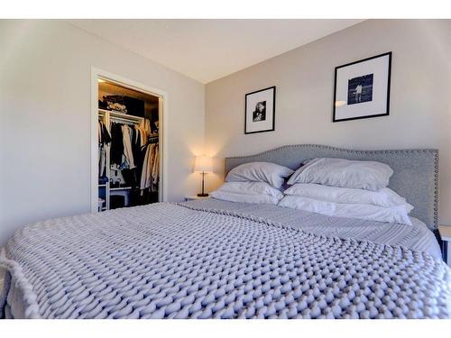 173 New Brighton Walk Se, Calgary, AB - Indoor Photo Showing Bedroom