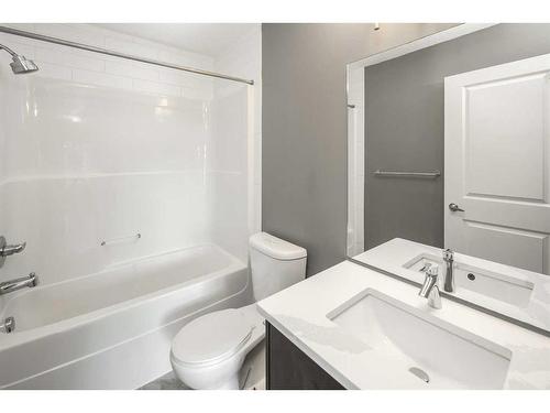 229-23 Millrise Drive Sw, Calgary, AB - Indoor Photo Showing Bathroom