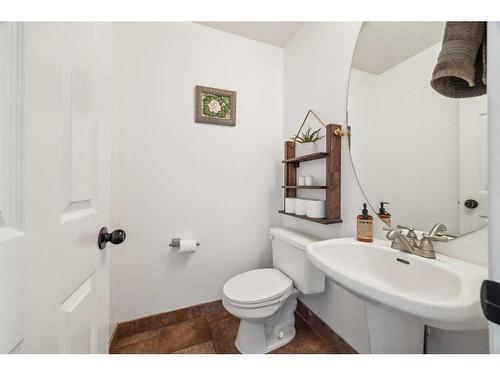 9 Citadel Forest Link Nw, Calgary, AB - Indoor Photo Showing Bathroom