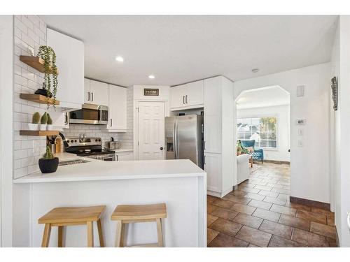 9 Citadel Forest Link Nw, Calgary, AB - Indoor Photo Showing Kitchen