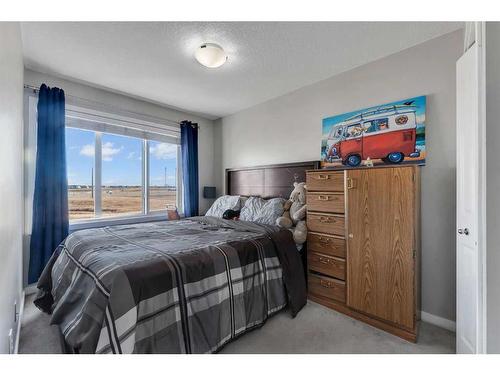 64 Copperstone Common Se, Calgary, AB - Indoor Photo Showing Bedroom