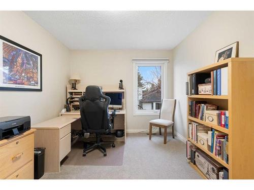 8 Shawnee Way Sw, Calgary, AB - Indoor Photo Showing Office