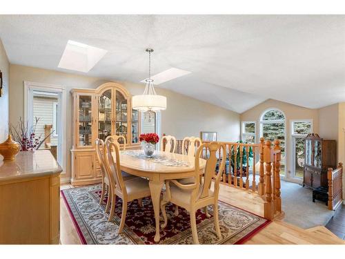 8 Shawnee Way Sw, Calgary, AB - Indoor Photo Showing Dining Room