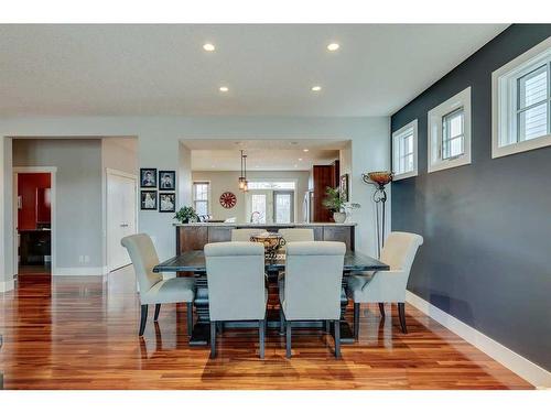 48 Amiens Crescent Sw, Calgary, AB - Indoor Photo Showing Dining Room