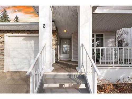 6 Douglasview Park Se, Calgary, AB - Outdoor