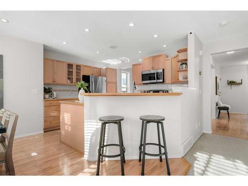 267 Coventry Court Ne, Calgary, AB - Indoor Photo Showing Kitchen