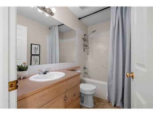 267 Coventry Court Ne, Calgary, AB - Indoor Photo Showing Bathroom