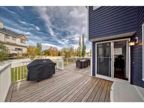 37 Everhollow Park Sw, Calgary, AB - Outdoor With Exterior