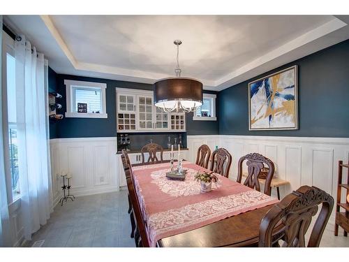 1186 Coopers Drive Sw, Airdrie, AB - Indoor Photo Showing Dining Room