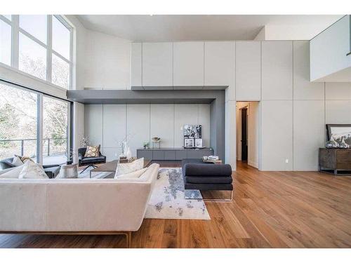 399 Wildwood Drive, Calgary, AB - Indoor Photo Showing Living Room With Fireplace