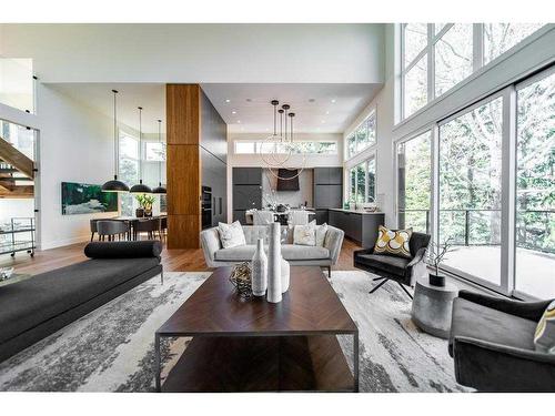 399 Wildwood Drive, Calgary, AB - Indoor Photo Showing Living Room