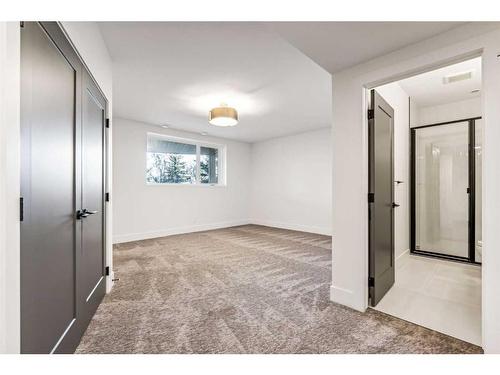 399 Wildwood Drive, Calgary, AB - Indoor Photo Showing Other Room