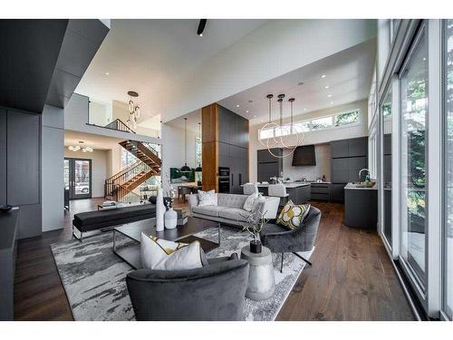 399 Wildwood Drive, Calgary, AB - Indoor Photo Showing Living Room