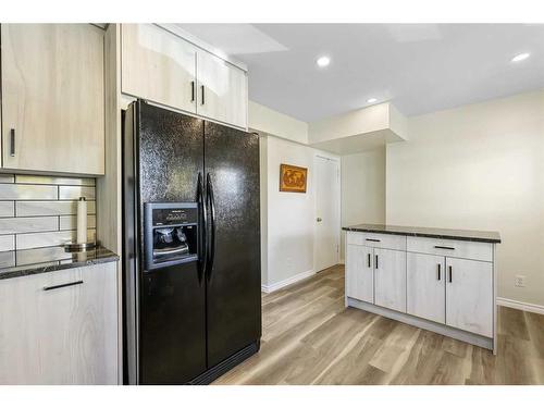 362 Killarney Glen Court Sw, Calgary, AB - Indoor Photo Showing Kitchen