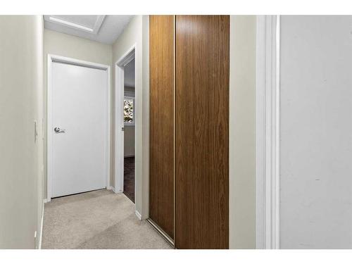 118-6915 Ranchview Drive Nw, Calgary, AB - Indoor Photo Showing Other Room