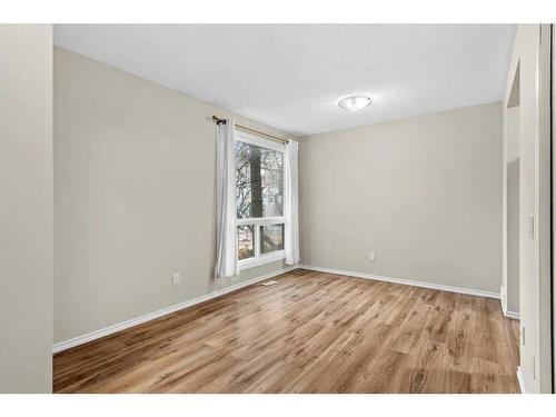 118-6915 Ranchview Drive Nw, Calgary, AB - Indoor Photo Showing Other Room