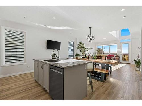 120 Howse Crescent Ne, Calgary, AB - Indoor Photo Showing Kitchen