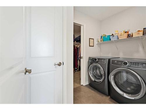 120 Howse Crescent Ne, Calgary, AB - Indoor Photo Showing Laundry Room