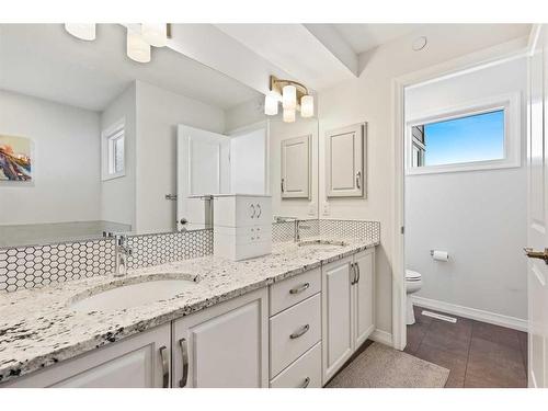 120 Howse Crescent Ne, Calgary, AB - Indoor Photo Showing Bathroom