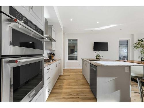 120 Howse Crescent Ne, Calgary, AB - Indoor Photo Showing Kitchen