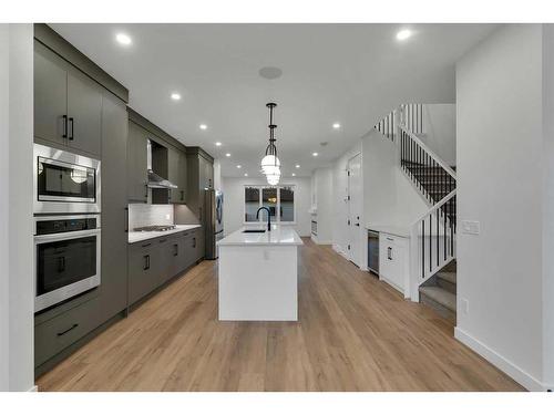 7106 36 Avenue Nw, Calgary, AB - Indoor Photo Showing Kitchen