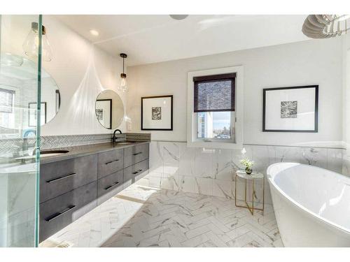 105 Trasimeno Crescent Sw, Calgary, AB - Indoor Photo Showing Bathroom