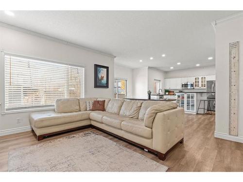 50 Crystalridge Crescent, Okotoks, AB - Indoor Photo Showing Living Room