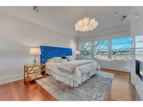 3209 5 Street Nw, Calgary, AB - Indoor Photo Showing Bedroom