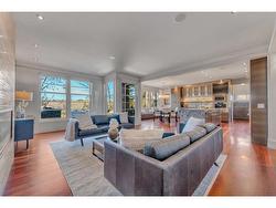 3209 5 Street NW Calgary, AB T2M 1L1