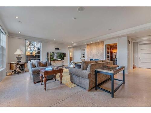 3209 5 Street Nw, Calgary, AB - Indoor Photo Showing Living Room