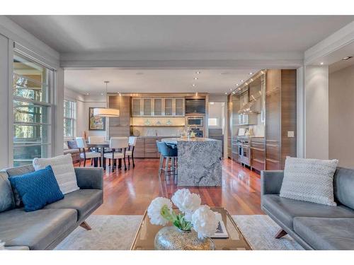 3209 5 Street Nw, Calgary, AB - Indoor Photo Showing Living Room