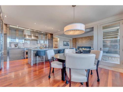 3209 5 Street Nw, Calgary, AB - Indoor Photo Showing Dining Room