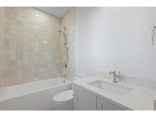 2919 12 Avenue Nw, Calgary, AB - Indoor Photo Showing Bathroom