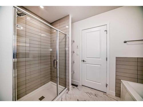 341 Baneberry Way Sw, Airdrie, AB - Indoor Photo Showing Bathroom