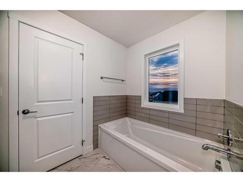 341 Baneberry Way Sw, Airdrie, AB - Indoor Photo Showing Bathroom