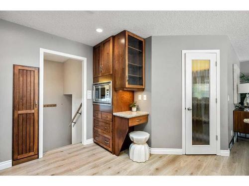 544 Brookpark Drive Sw, Calgary, AB - Indoor