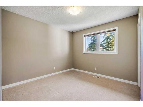 544 Brookpark Drive Sw, Calgary, AB - Indoor Photo Showing Other Room