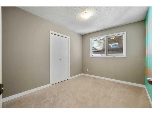 544 Brookpark Drive Sw, Calgary, AB - Indoor Photo Showing Other Room