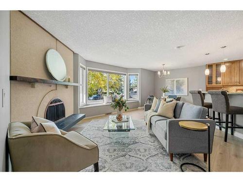 544 Brookpark Drive Sw, Calgary, AB - Indoor Photo Showing Living Room