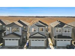 289 Corner Meadows Way NE Calgary, AB T3N 1Y5