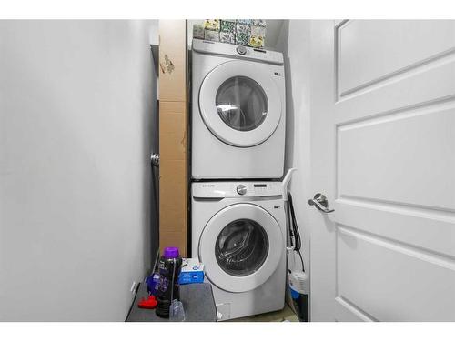 289 Corner Meadows Way Ne, Calgary, AB - Indoor Photo Showing Laundry Room