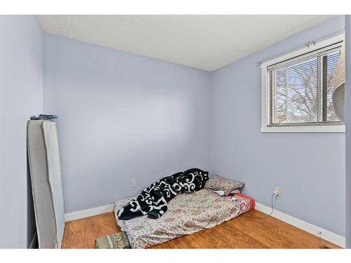 288 Whitworth Way Ne, Calgary, AB - Indoor Photo Showing Bedroom