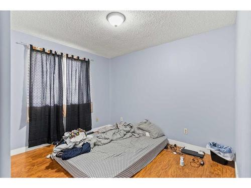 288 Whitworth Way Ne, Calgary, AB - Indoor Photo Showing Bedroom