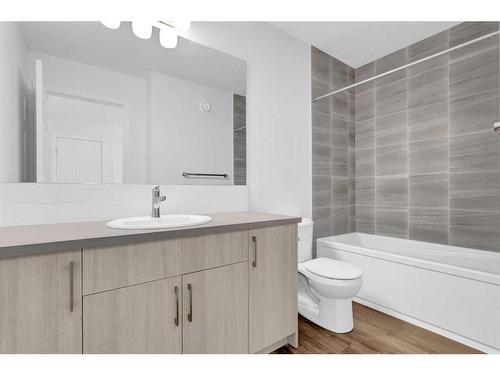 71 Carringford Road Nw, Calgary, AB - Indoor Photo Showing Bathroom