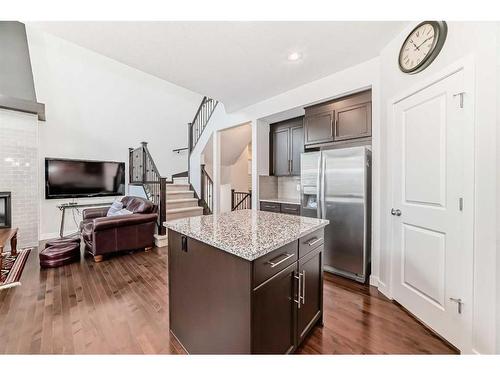 37 Nolanhurst Crescent Nw, Calgary, AB - Indoor Photo Showing Kitchen