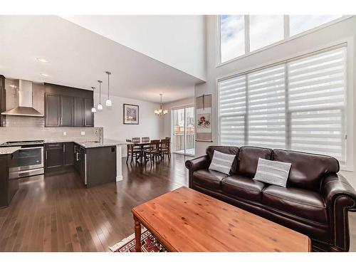 37 Nolanhurst Crescent Nw, Calgary, AB - Indoor Photo Showing Living Room