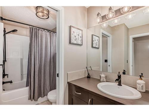 178 Sage Valley Green, Calgary, AB - Indoor Photo Showing Bathroom